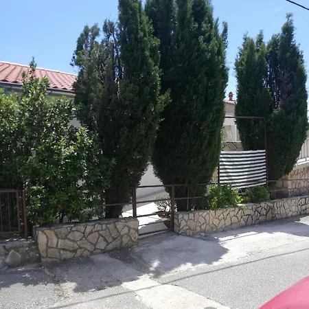 Διαμέρισμα Emil