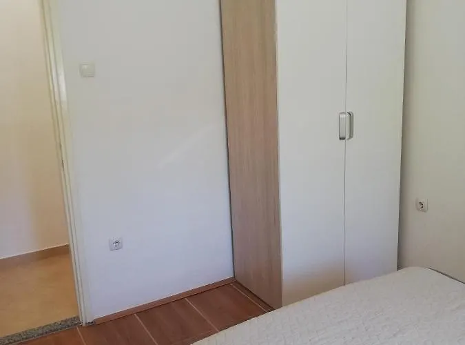 Emil 아파트 야세니스